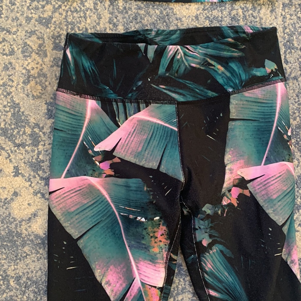 Fabletics Tropical Print Set Size Xs - image 2